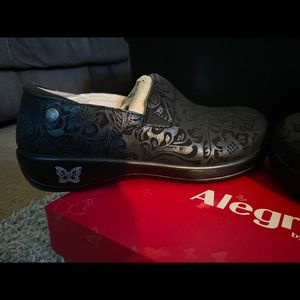 Algeria Shoes